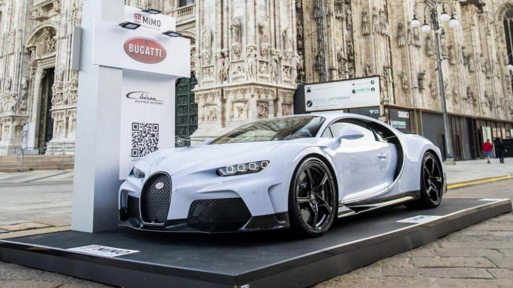 Chiếc xe được trang bị động cơ W16 có dung tích 8.0 lít sản sinh công suất lên tới 1600 mã lực. Bugatti dự định sẽ sản xuất 60 chiếc Chiron Super Sport