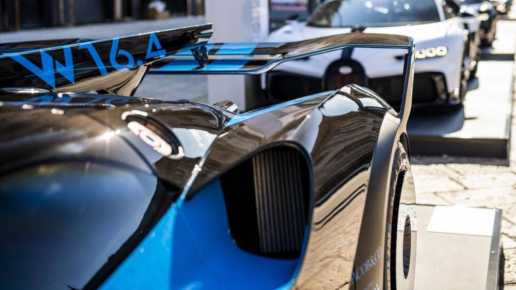 Bugatti Bolide có thể dễ dàng tăng tốc từ 0 lên 100 km/h trong vòng 2,17 giây, tốc độ tối mà mẫu xe này có thể đạt được ở mức trên 500 km/h