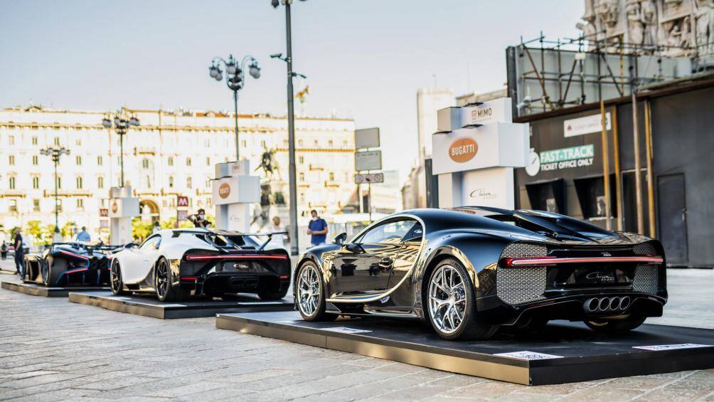 Một trong những đặc điểm thú vị nhất của triển lãm ô tô Milan Monza là những chiếc xe tham gia triển lãm sẽ được trưng bày ngoài trời