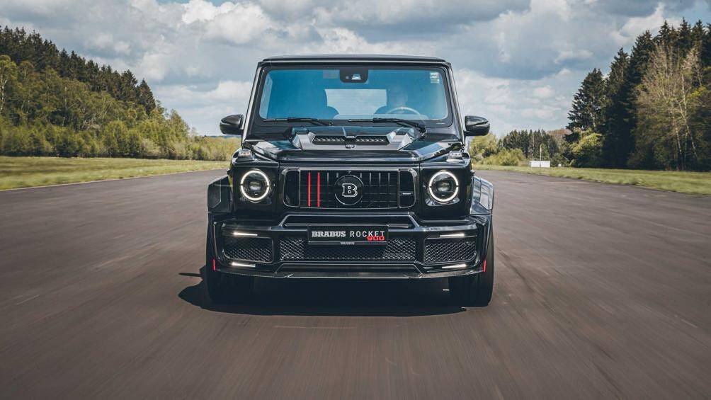 Lưới tản nhiệt Panamericana nguyên bản cũng đã được thay thế thành lưới tản nhiệt với các nan lưới bằng carbon mới và được tích hợp đèn ở hai đầu