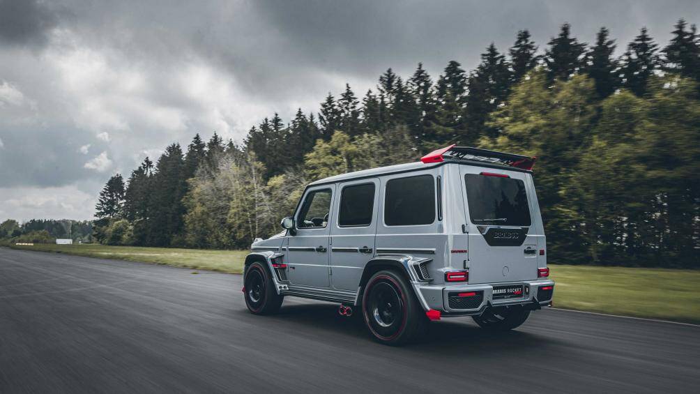 Brabus sẽ sản xuất tổng cộng 25 chiếc Rocket 900 với giá khởi điểm lên tới 572,794 USD cho mỗi chiếc