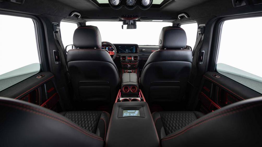 Phiên bản giới hạn này sở hữu khoang nội thất được chế tác theo phương pháp thủ công với từng chi tiết được trau chuốt tỉ mỉ với độ hoàn thiện cao