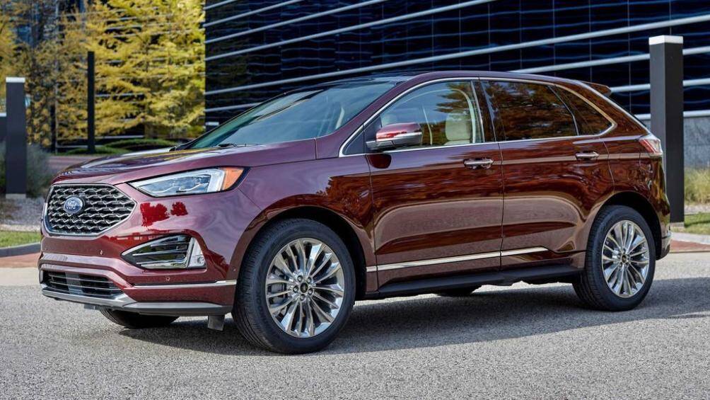 3. Ford Edge 2021 (điểm an toàn: 9,8/10)