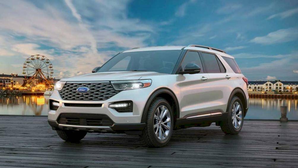 5. Ford Explorer Hybrid 2021 (giá khởi điểm: 34.170 USD)