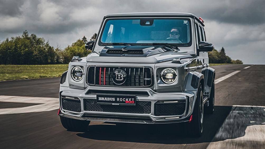 Được phát triển từ mẫu xe Mercedes-AMG G-Class, hãng độ Brabus đã cho ra mắt bản độ mới với tên gọi Brabus 900 Rocket