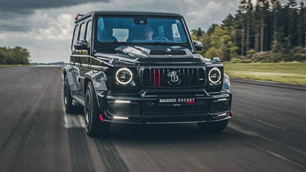 Xe chỉ mất 3.7 giây để đạt vận tốc 100 km/h từ vạch xuất phát, tốc độ tối đa được giới hạn điện tử ở 280 km/h