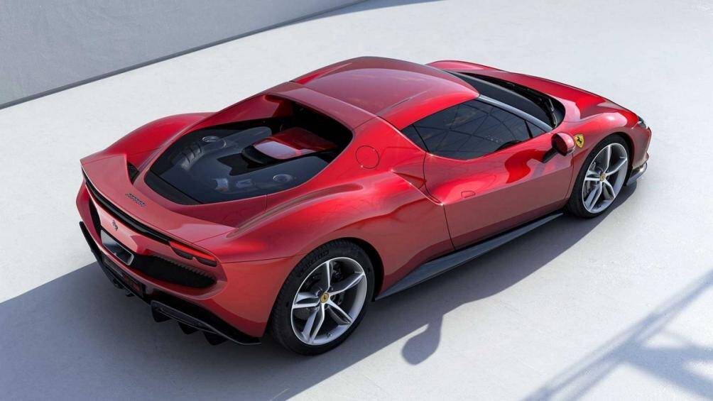 Với sức mạnh nói trên, chiếc siêu xe hybrid cỡ nhỏ của Ferrari có khả năng tăng tốc lên 100 km/h 2,9 giây