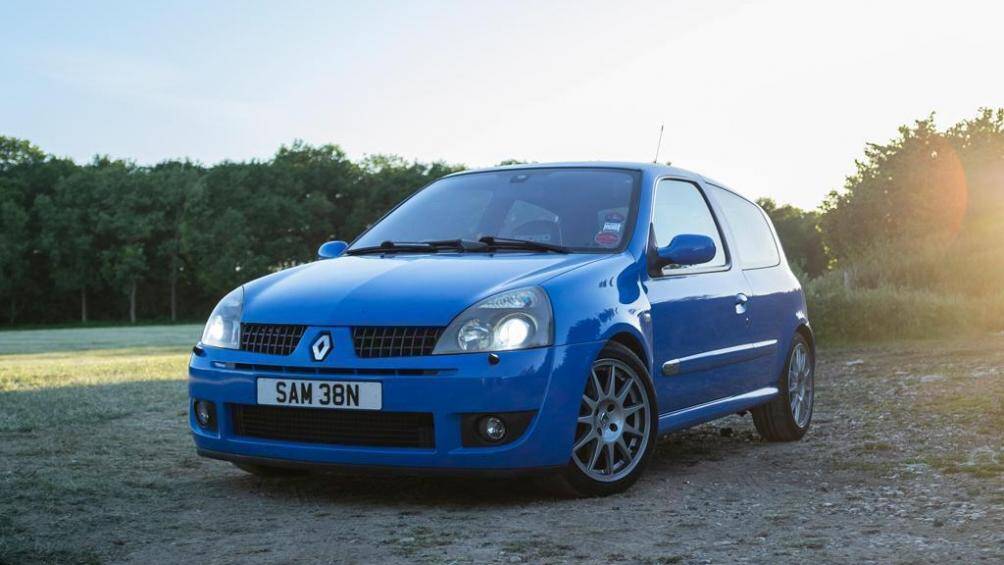 1. Renault Clio RS 182