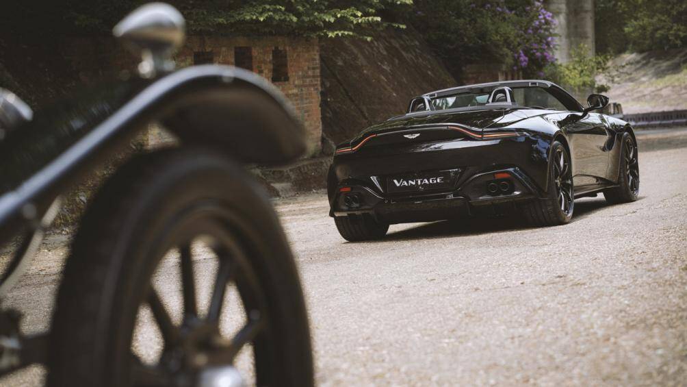 Được sản xuất giới hạn chỉ 3 chiếc, bản đặc biệt này sẽ có lưới tản nhiệt lớn với lưới vuông sơn đen và viền bên ngoài bằng nhôm sáng màu