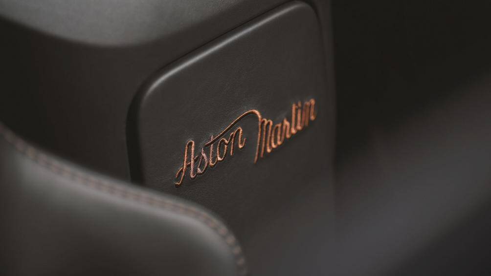 Với kiểu thiết kế này, mui xe có thể mở và đóng trong vòng chỉ 6,7 giây khi xe đứng yên và 6,8 giây khi xe vận hành