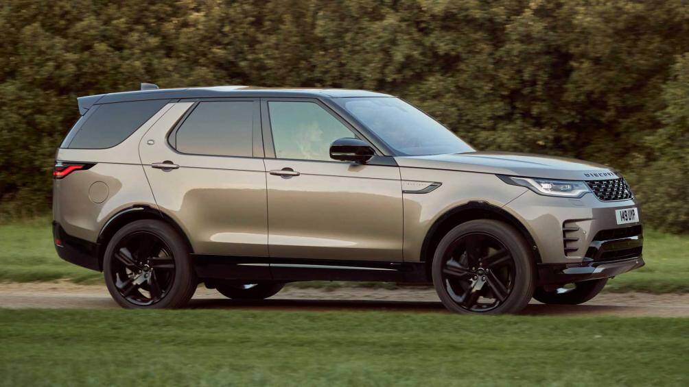 2. Land Rover Discovery 2021 (khoảng sáng gầm xe: 282 mm)