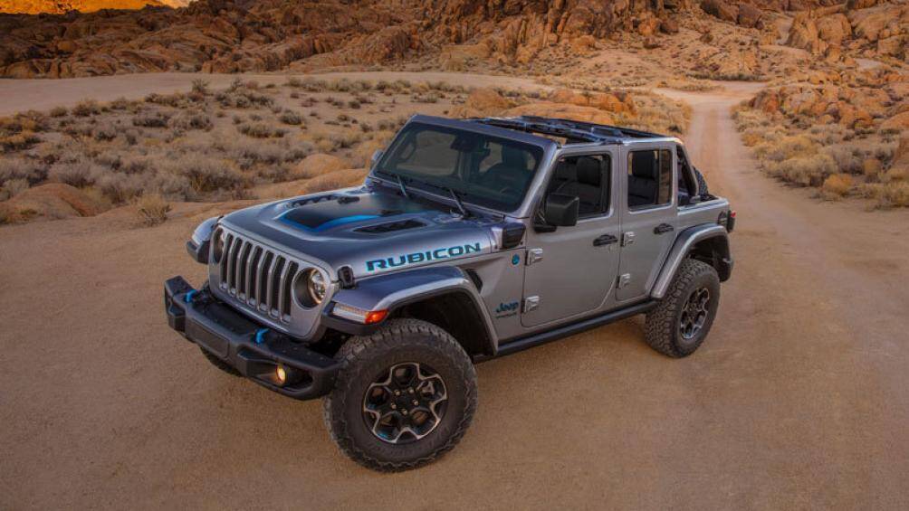3. Jeep Wrangler 2021 (khoảng sáng gầm xe: 274 mm)