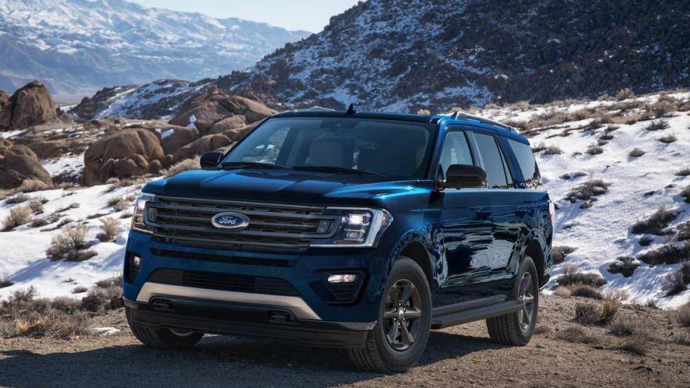 7. Ford Expedition 2021 (khoảng sáng gầm xe: 249 mm)