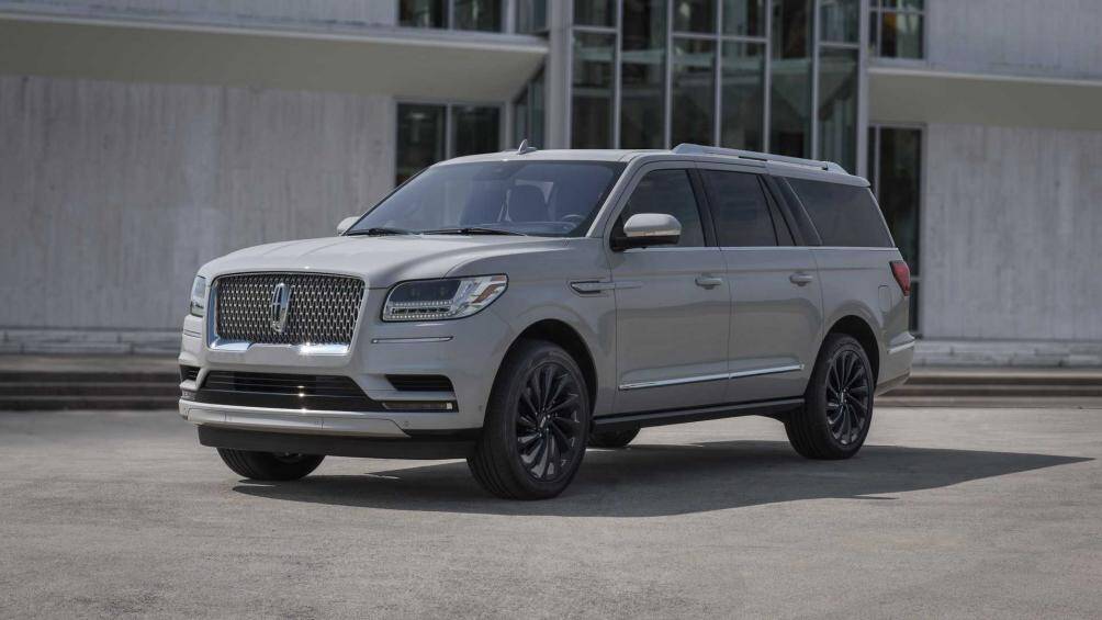 8. Lincoln Navigator 2021 (khoảng sáng gầm xe: 244 mm)