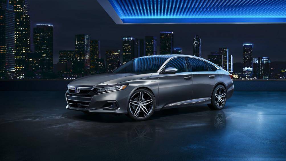 4. Honda Accord 2021 (giá khởi điểm: 24.770 USD, điểm an toàn: 9,9/10)