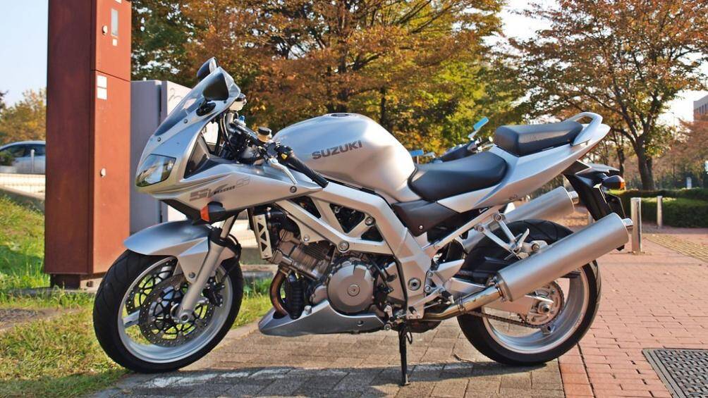 1. Suzuki SV1000S