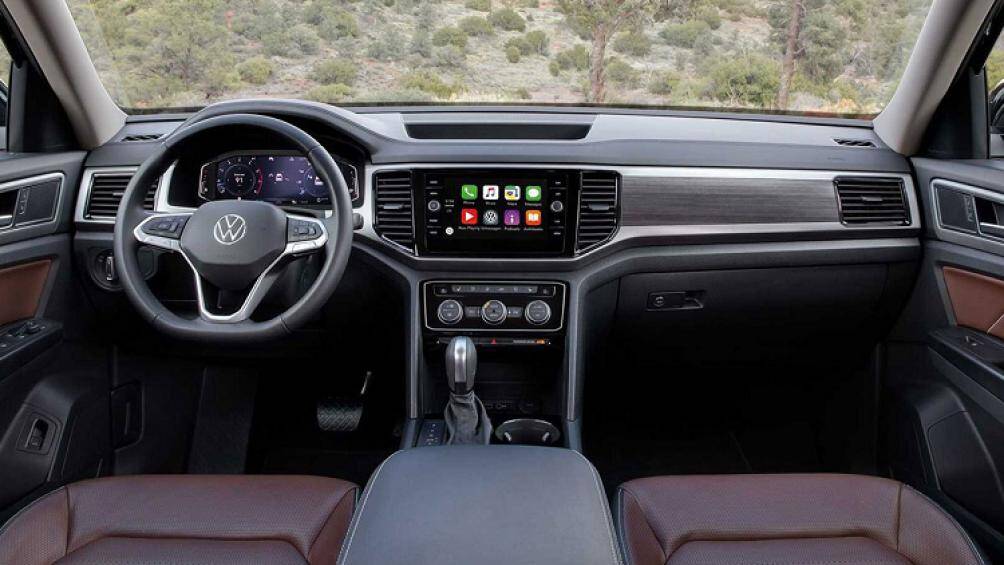 Giá xe Volkswagen Teramont 2021 tại Việt Nam vẫn chưa được hé lộ. Trong khi đó, tại thị trường Mỹ, mẫu SUV này có giá dao động từ 31.555 - 50.725 USD