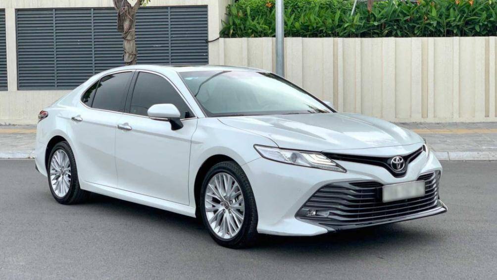 5. Toyota Camry 2021 (giá khởi điểm: 26.040 USD)