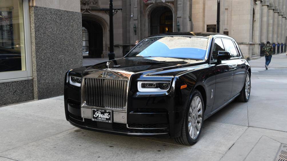2. Rolls-Royce Phantom 2021 (giá khởi điểm: 508.400 USD)