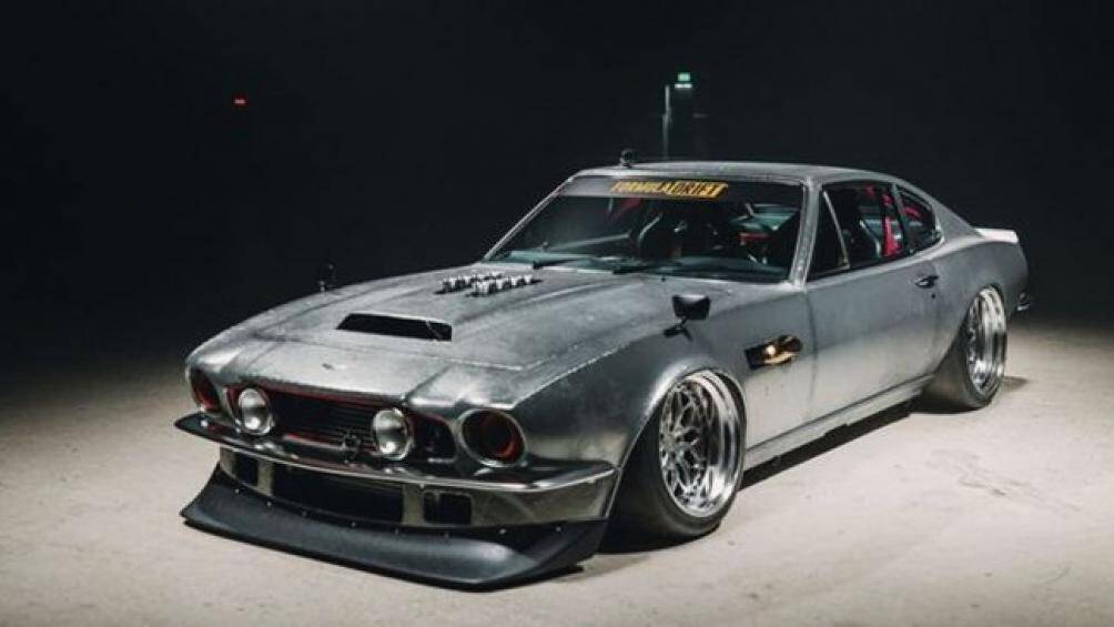 Trong những bộ phim hành động có nội dung về xe ô tô,  các tay đua có xu hướng chế tạo xe của riêng mình từ những chiếc xe mới tinh