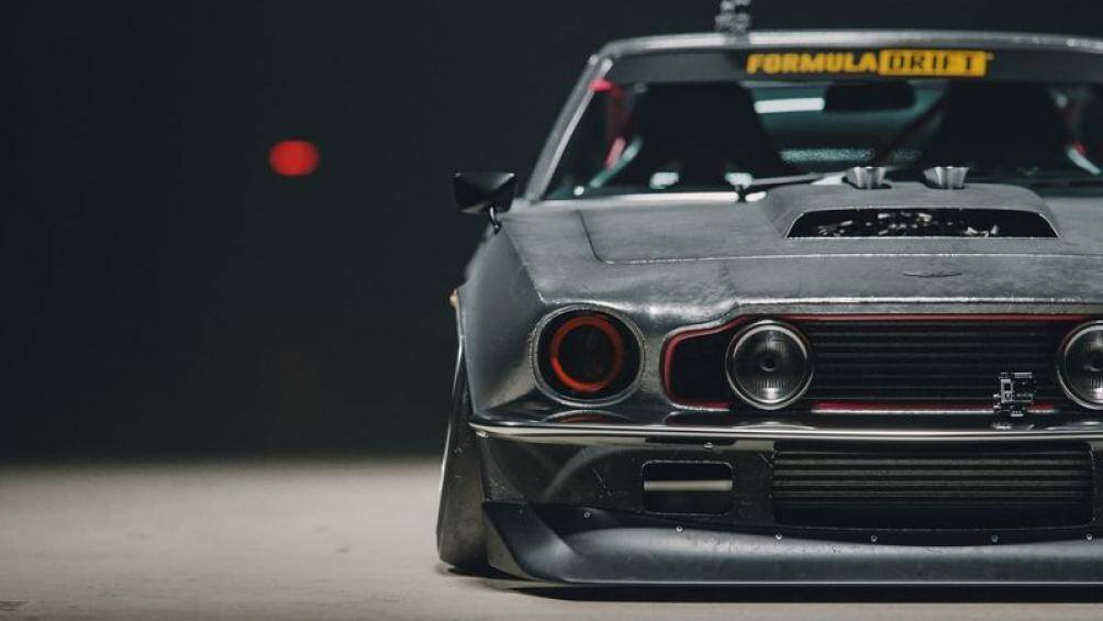 Điều này cũng không lạ vì hầu hết những chiếc drift chuyên nghiệp ngày nay đều được chế tạo trên khung gầm của những năm 1980, 1990 hay thậm chí cả 1970