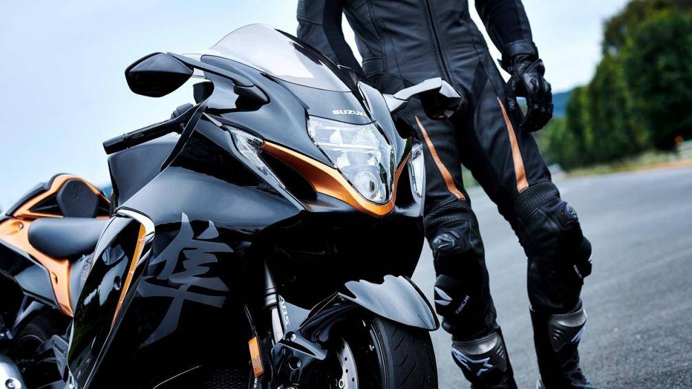 Thiết kế ghế lái, tay lái và kính chắn gió tạo tư thế điều khiển cực kỳ thoải mái và tính động lực học cao