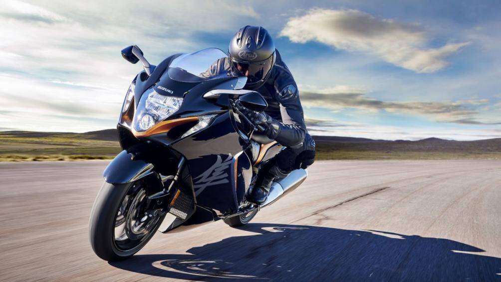 Suzuki Hayabusa 2021 vẫn sở hữu khối động cơ 4 xy lanh thẳng hàng với tổng dung tích 1340cc, sản sinh công suất tối đa 187 mã lực