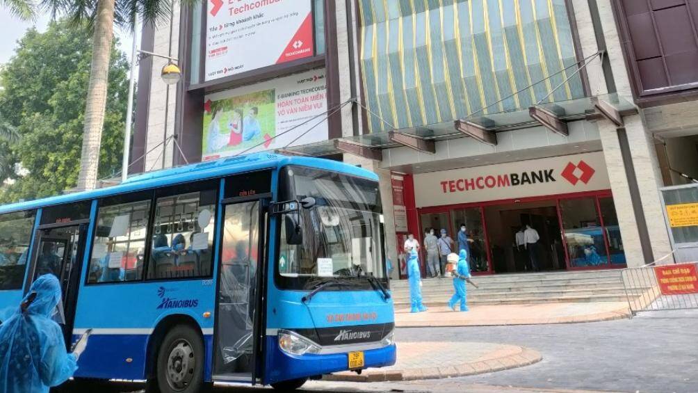 Trong trường hợp cần thiết, số lượng phương tiện có thể được huy động thêm). Toàn bộ phương tiện, lực lượng lái xe, nhân viên điều hành được trưng dụng đầy đủ, sẵn sàng tham gia vận chuyển công dân ngay khi có yêu cầu từ các cơ quan chức năng.