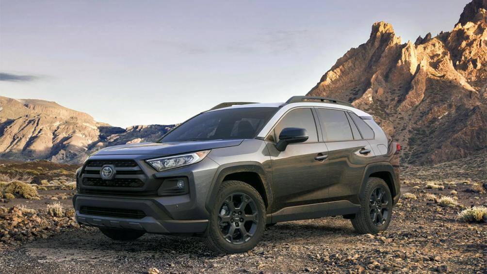 5. Toyota RAV4 2021 (giá khởi điểm: 26.150 USD