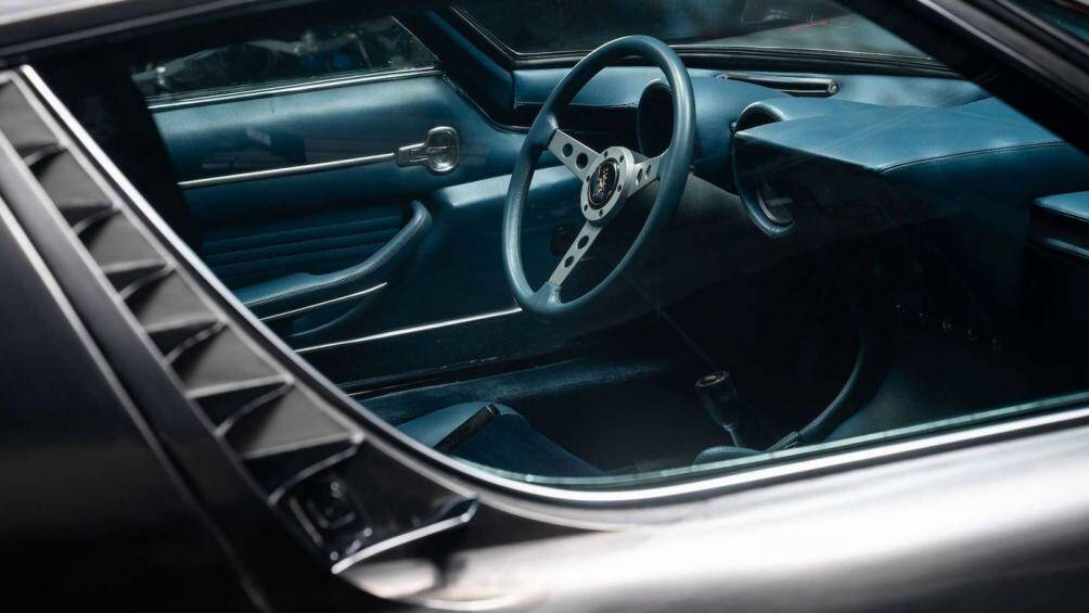 Chính nhà sưu tập này đã đưa ra một quyết định táo bạo khi giao phó cho Chris Morgan làm mới lại phần thân xe