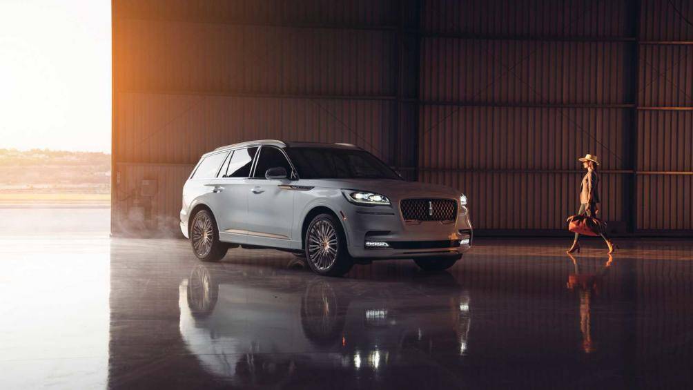 Thương hiệu Lincoln mới đây đã cho ra mắt phiên bản concept (ý tưởng) dựa trên mẫu Aviator cùng những chi tiết đem lại cảm giác sang trọng