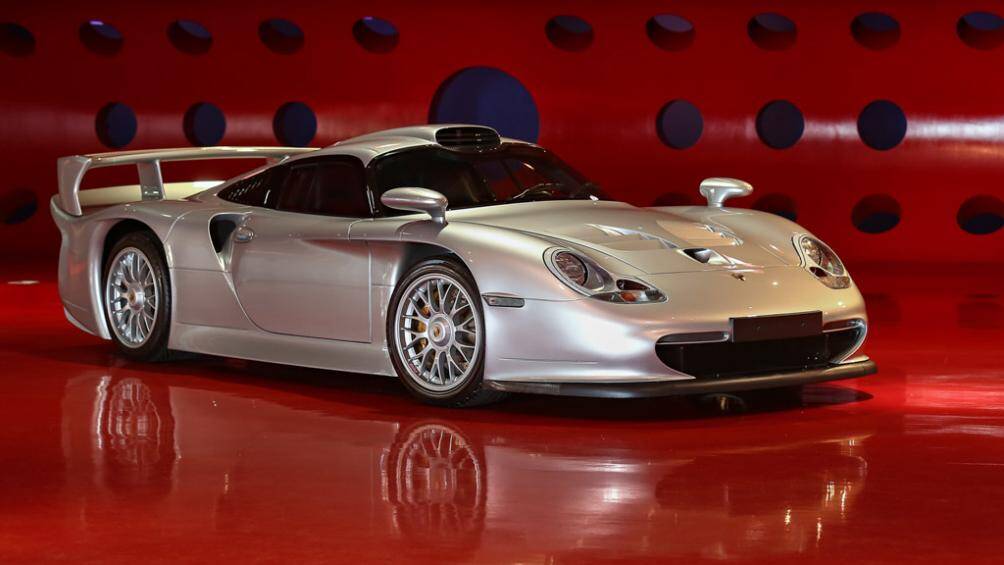 10. Porsche 911 GT1 Strassenversion