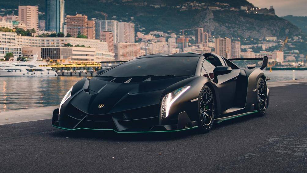 2. Lamborghini Veneno (giá: 3,9 triệu USD)