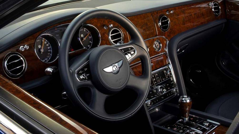 Hiện giá bán của 5 chiếc xe đặc biệt này vẫn còn là ẩn số. Đây cũng là một chiếc xe độc đáo đáng để những khách hàng siêu giàu đem về bộ sưu tập xe của mình