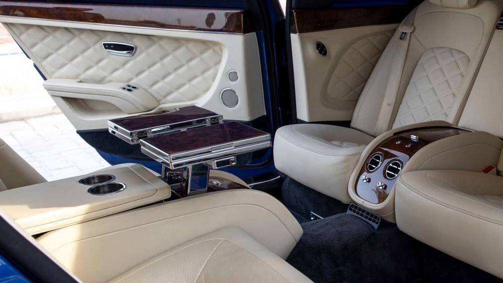 Bentley Mulsanne Grand Limousine được trang bị khối động cơ V8, dung tích 6.75L tăng áp kép, cho công suất 512 mã lực và mô-men xoắn cực đại 1.020 Nm