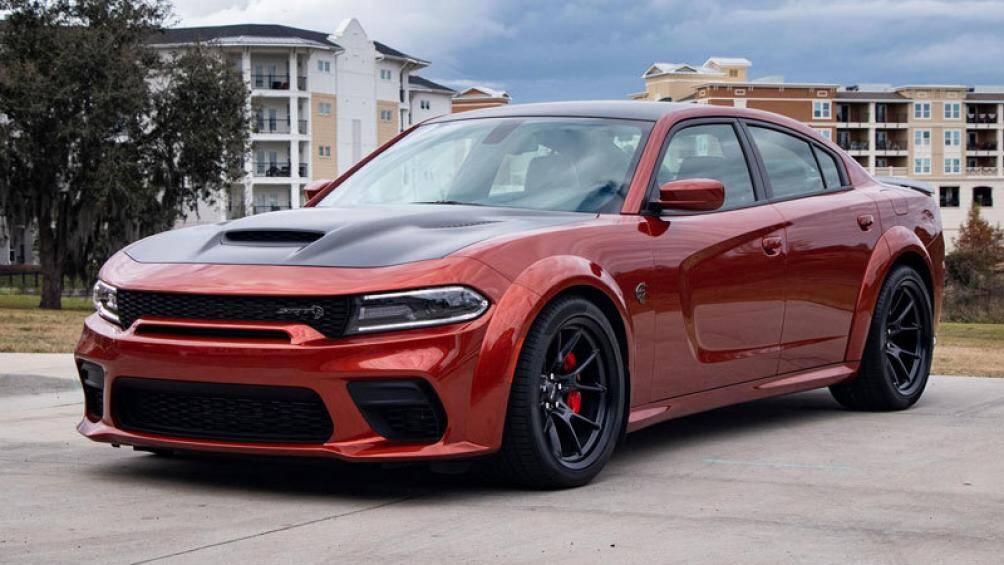 1. Dodge Charger (doanh số: 46.615 chiếc, chiếm 12,5% thị phần)