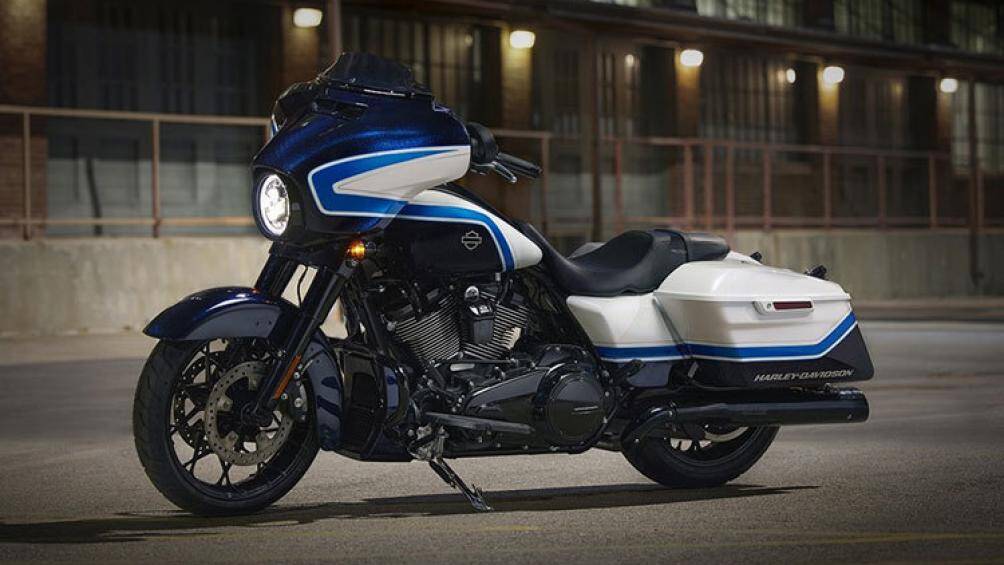 Hãng xe cơ bắp Mỹ Harley-Davidson vừa chính thức cho ra mắt phiên bản giới hạn đặc biệt của dòng xe Touring khủng Street Glide Special