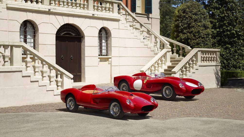 Nó cung cấp chế độ Novice giới hạn xe ở 20 km/h, trong khi chế độ Comfort có thể đưa xe lên đến 45 km/h, chế độ Sport hoặc Race sẽ đạt tốc độ tối đa đến 60 km/h