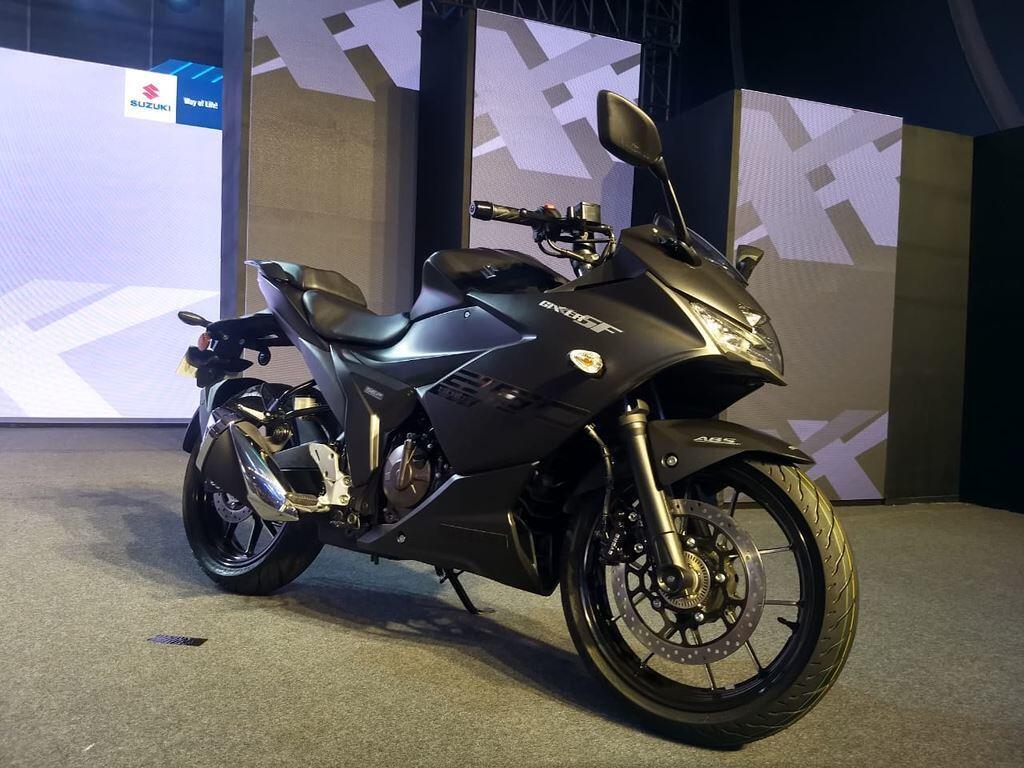 Cộng đồng biker Việt Nam đang chia sẻ rầm rộ bản đánh giá mức tiêu thụ nhiên liệu của mẫu Sport bike Suzuki Gixxer SF250 tại Việt Nam