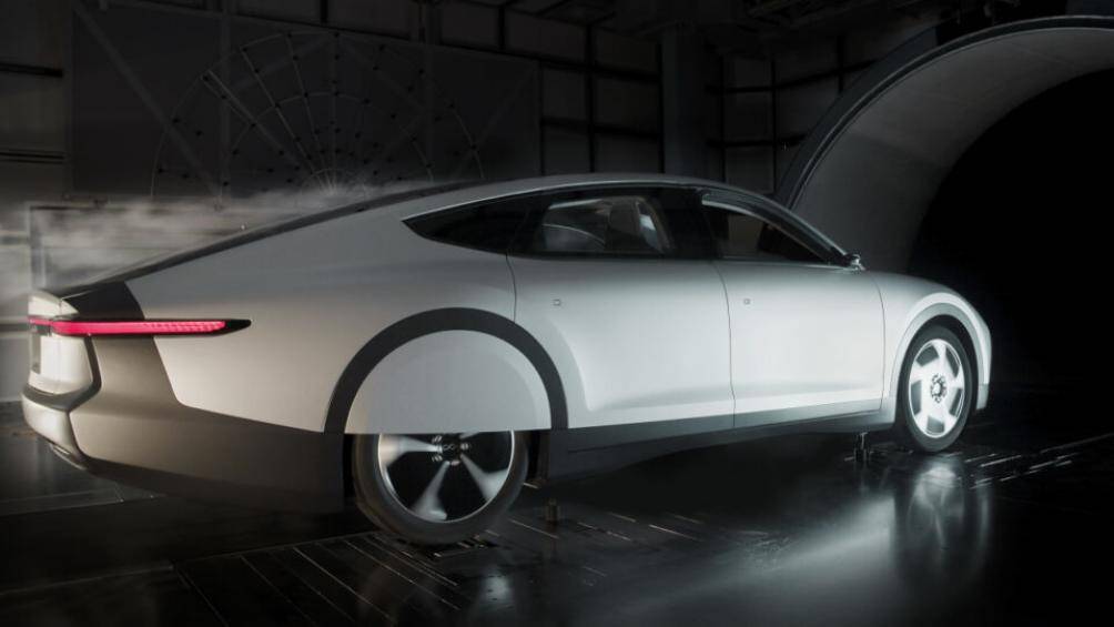 Chiếc Lightyear One đầu tiên mà thương hiệu có kế hoạch phát hành trị giá 175.000 USD. Dự kiến xe sẽ đến tay khách hàng vào mùa hè năm 2022