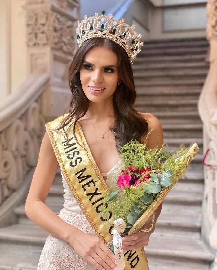 Tới từ Mexico, Mariana Macias Ornelas năm nay 24 tuổi, cao 178 cm.