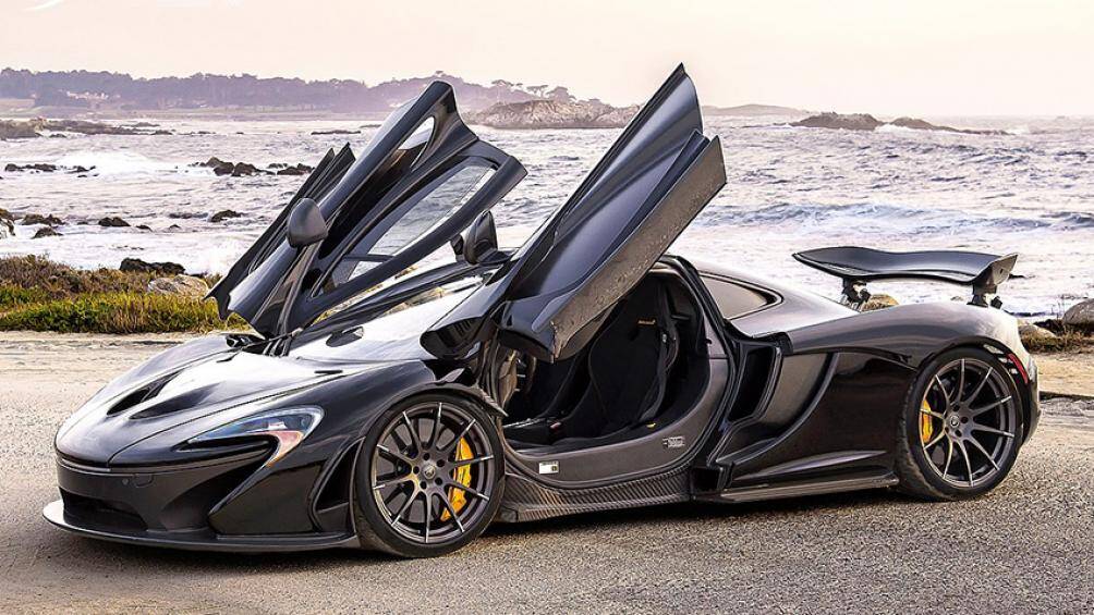 5. McLaren P1 (350 km/h)