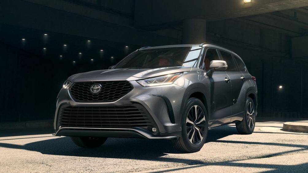 7. Toyota Highlander (doanh số: 24.673 chiếc)