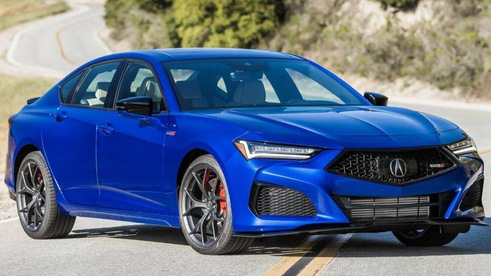 4. Acura TLX 2021 (giá khởi điểm: 38.525 USD)