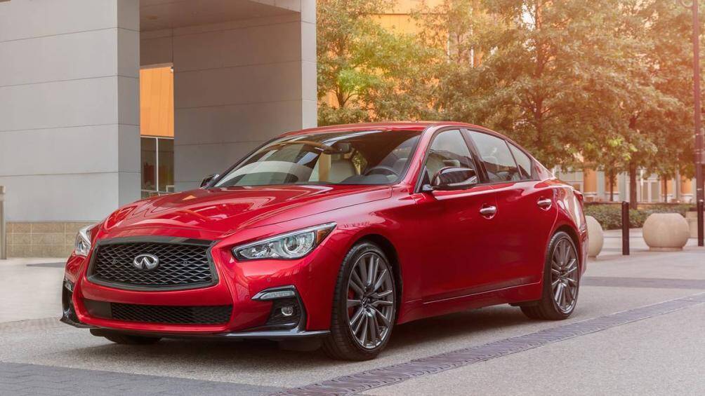 9. Infiniti Q50 2021 (giá khởi điểm: 37.625 USD)