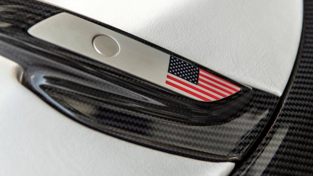 Chiếc hypercar Venom F5 sẽ được Hennessey sản xuất với số lượng giới hạn chỉ 24 chiếc và sẽ được bán với giá khởi điểm từ 2,1 triệu USD (khoảng hơn 48 tỷ đồng)