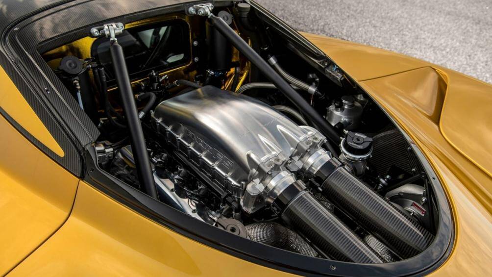 Cung cấp sức mạnh cho xe là khối động cơ V8 tăng áp kép, dung tích 6.6 lít có khả năng sản sinh công suất cực đại lên đến 1.817 mã lực