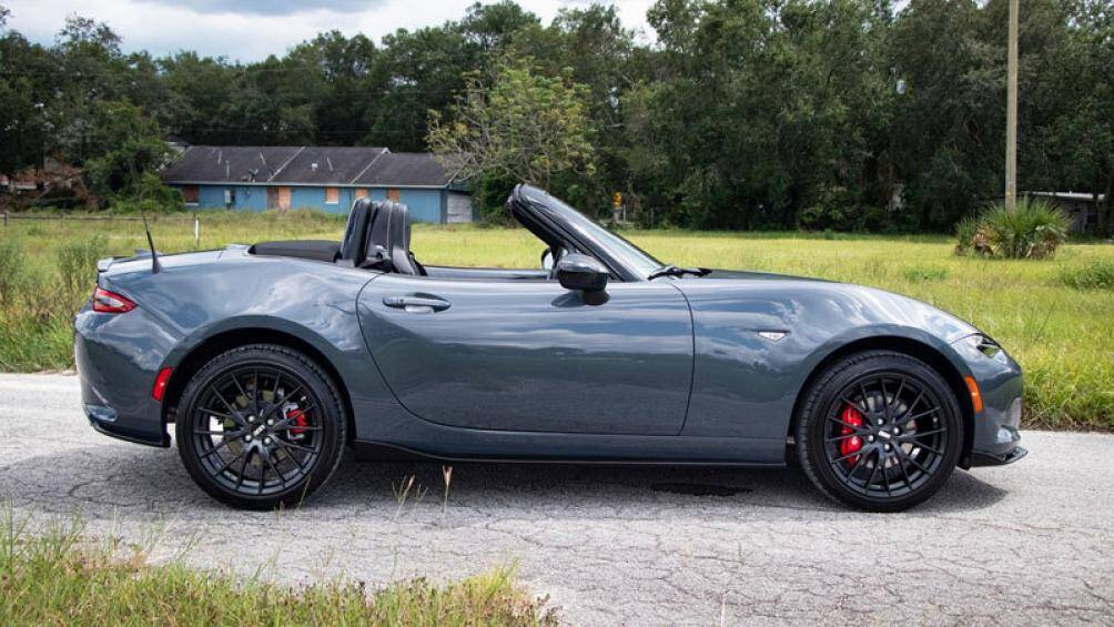4. Mazda MX-5 Miata 2021