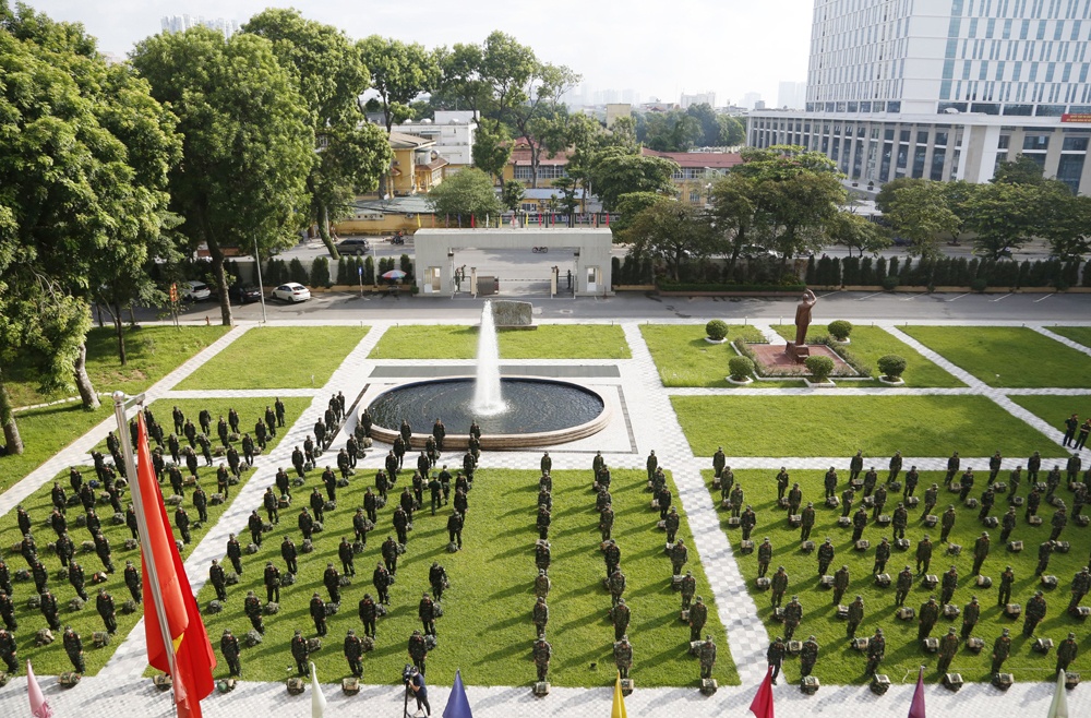 Các cán bộ, nhân viên, học viên Học viện Quân y khi vào tới TP.HCM và các tỉnh phía Nam sẽ tổ chức thành 60 tổ quân y lưu động với biên chế mỗi tổ là 2 bác sĩ, 3 học viên, thực hiện nhiệm vụ theo sự phân công, điều phối của Sở Chỉ huy phòng, chống dịch phía Nam Bộ Quốc phòng.