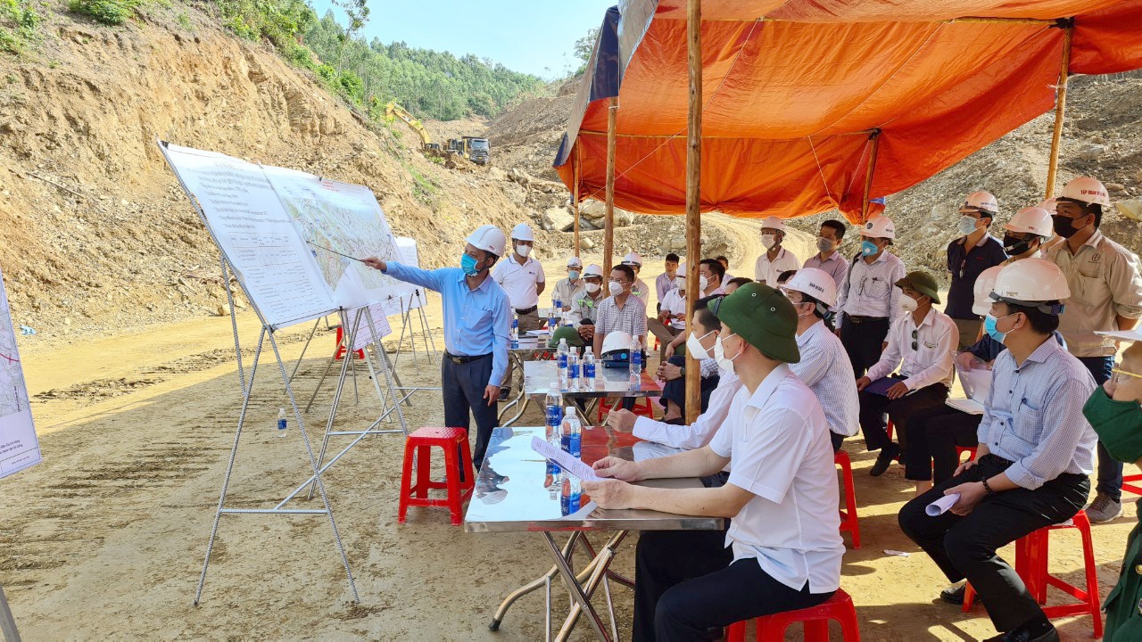 Tiến độ chi tiết đã được chủ đầu tư và các nhà thầu hoạch định. Dự kiến đến năm 2023, tuyến cao tốc trong mơ với 4 làn xe tốc độ cao sẽ được đưa vào sử dụng.